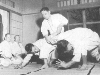 1954 г. Показательная тренировка Годзо Сиода